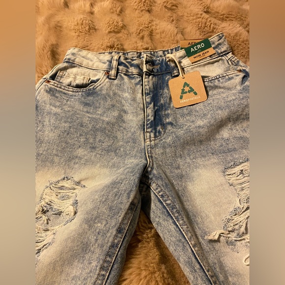 BNWT 2 pairs of Aeropostale woman’s jeans size 0 - Picture 3 of 6